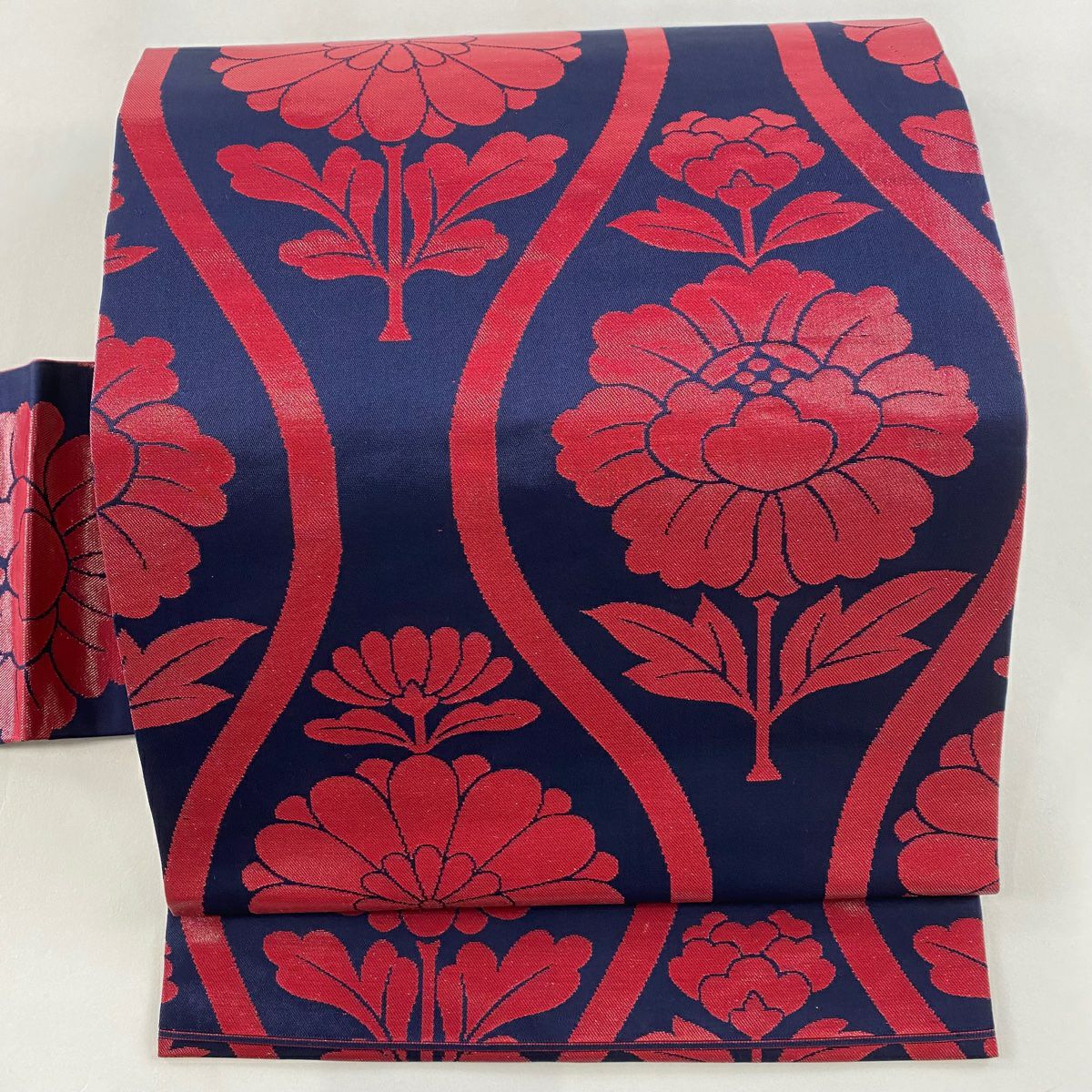 【期間限定！最安値挑戦】 袋名古屋帯 えんじ色 相良刺繍 縞 幾何学模様 紬地 秀品 美品 着物・浴衣