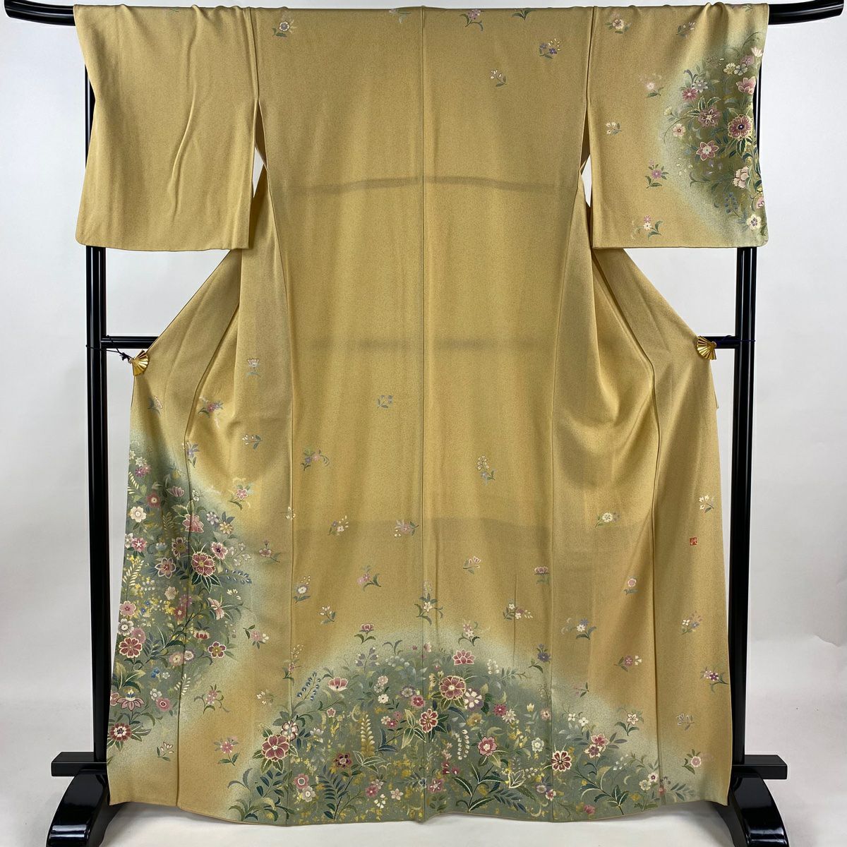 訪問着 身丈167.5cm 裄丈63cm S 袷 雪輪 草花 金糸 刺繍 ベージュ 正絹  