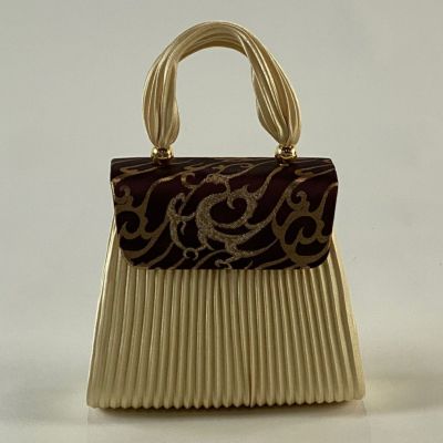 https://buysell.itembox.design/product/032/000002503273/000002503273-01-m.jpg