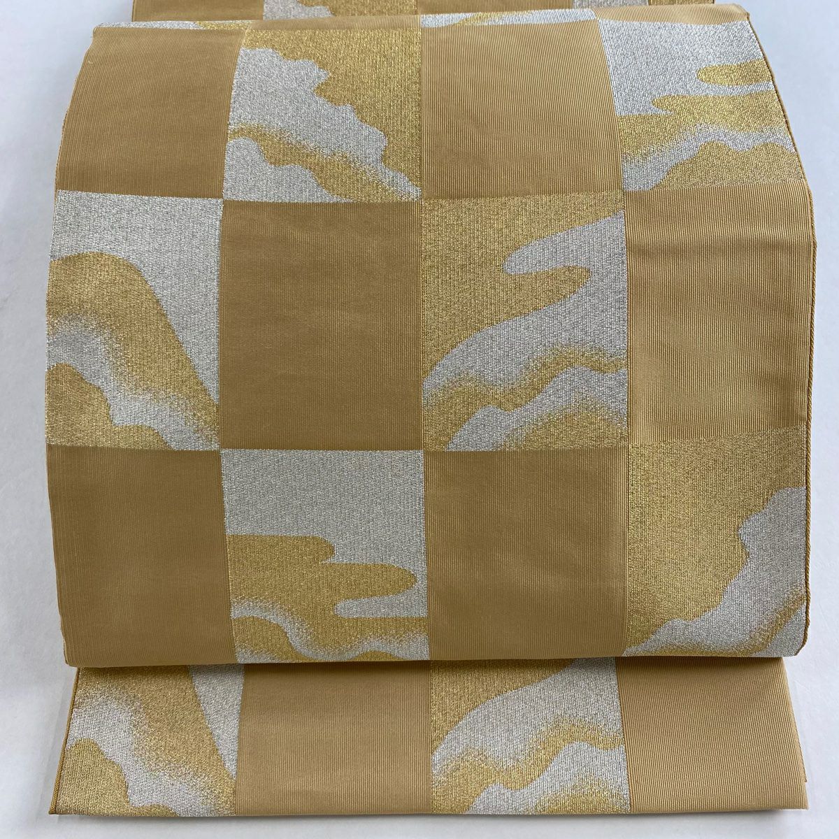 袋帯 美品 秀品 市松 霞 金銀糸 薄茶色 六通 正絹|中古・古着 袋帯 美品 秀品 市松 霞 金銀糸 薄茶色 六通 正絹|中古・古着