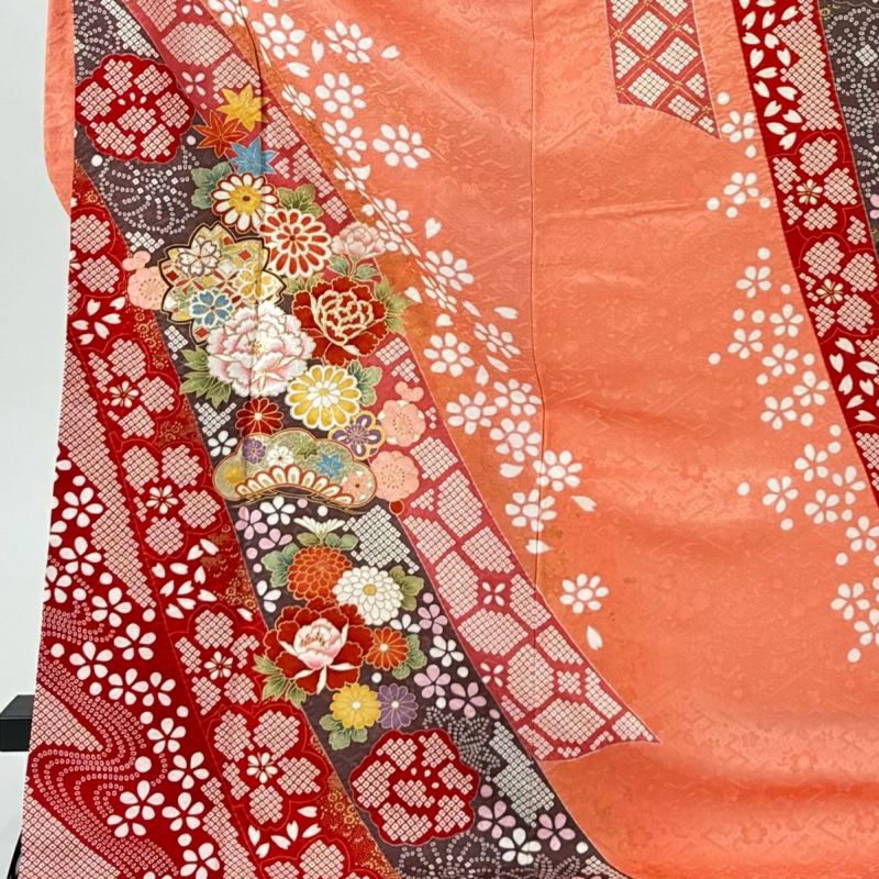美品】 振袖 身丈178cm 裄丈70.5cm L 袷 熨斗 牡丹 刺繍 金彩 サーモン