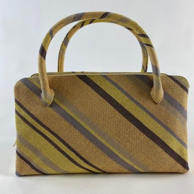 https://buysell.itembox.design/product/056/000002505681/000002505681-01-m.jpg