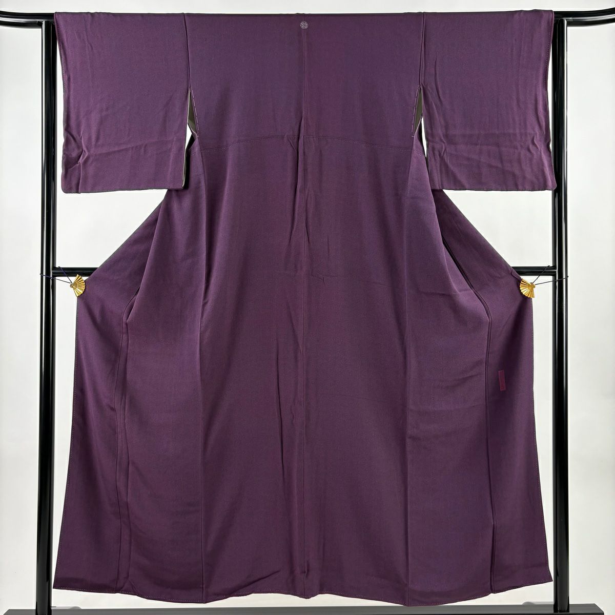 一蔵　深い紺紫地　正絹紬　　 作家物　部分絞りの付下げ 裄長　牛首白山紬系　美品 一蔵 深い紺紫地 正絹紬 作家物 部分絞りの付下げ 裄長 牛首白山紬系