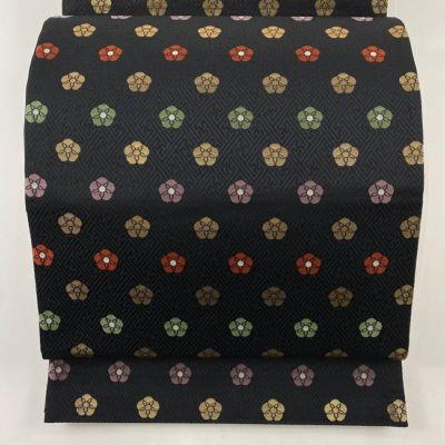 https://buysell.itembox.design/product/062/000002506218/000002506218-01-m.jpg
