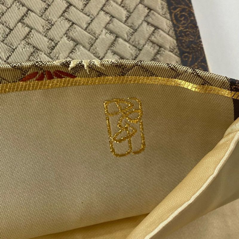 袋帯 美品 名品 加納幸 落款あり 菊 檜垣 金糸 刺繍 薄茶色 六通