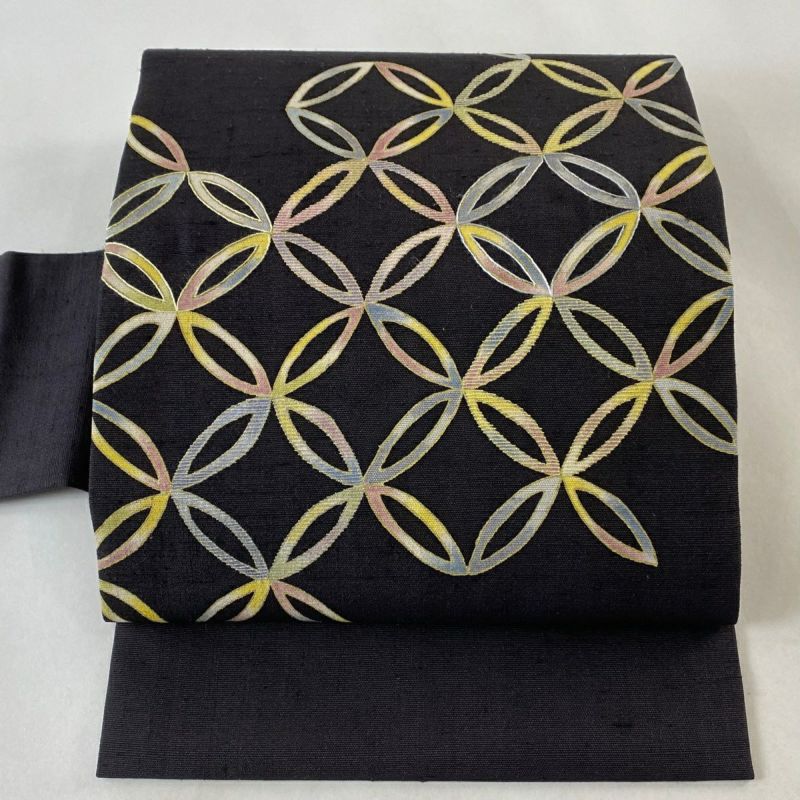 名古屋帯 美品 逸品 紬地 七宝繋ぎ 刺繍 金彩 墨色 正絹｜中古