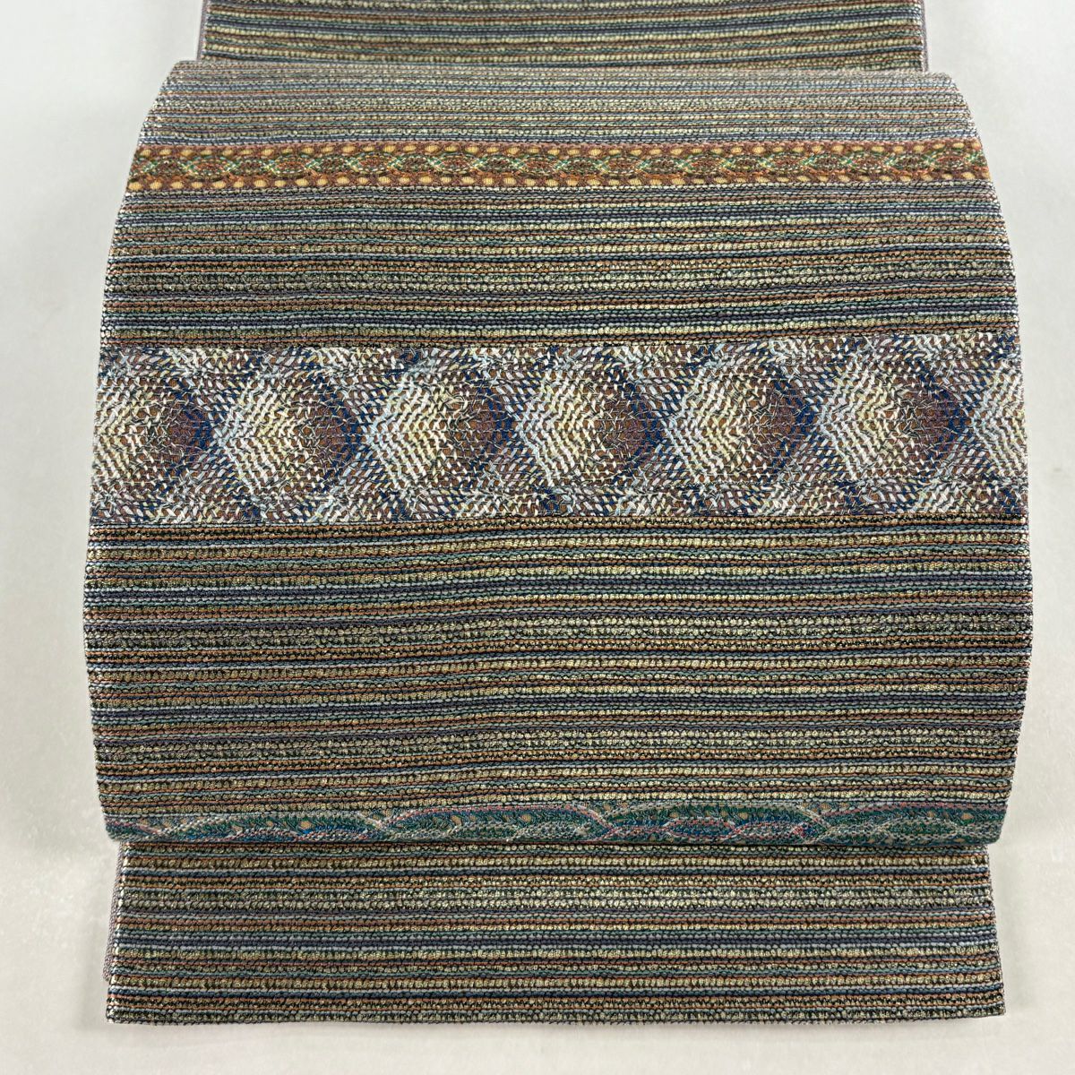 美品】 袋帯 名品 菱文 銀糸 ラメ糸 灰色 六通 正絹｜中古・古着