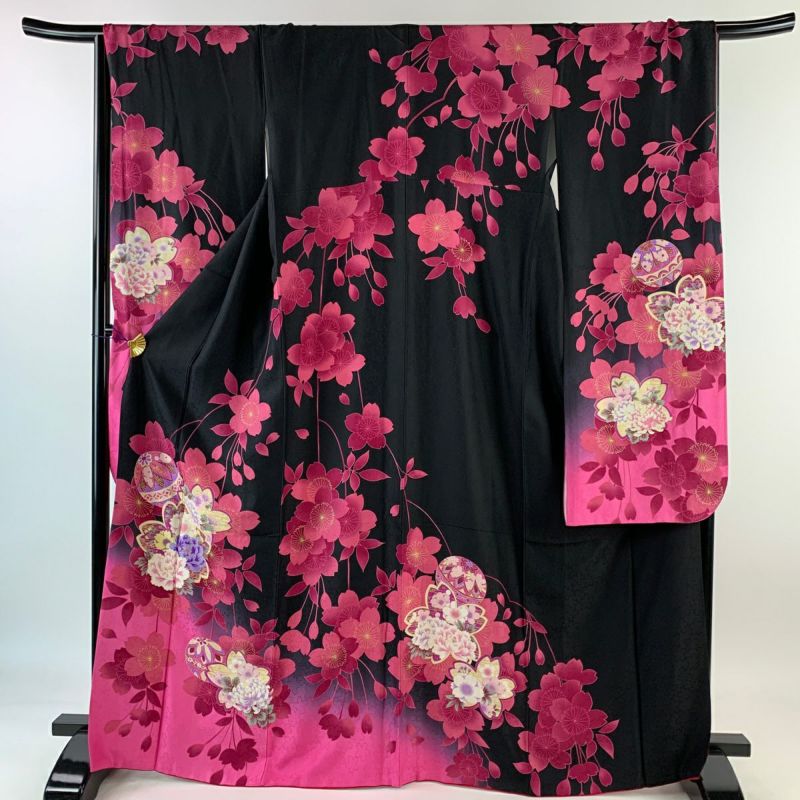 振袖 身丈168cm 裄丈67cm M 袷 手鞠 桜 金彩 ぼかし 黒 正絹 美品 名品｜中古・古着・リサイクル着物通販｜バイセル オンライン