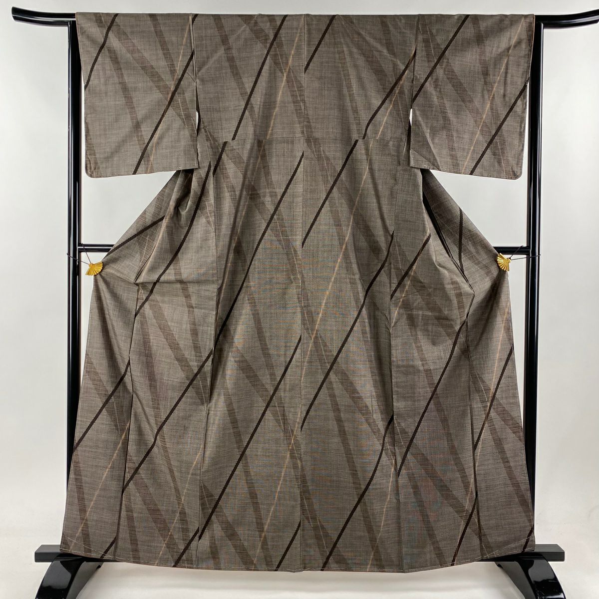 紬 身丈160cm 裄丈65.5cm M 単衣 幾何学 蚊絣 焦茶色 正絹 美品