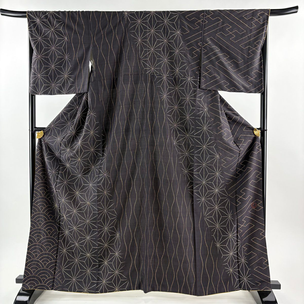 ★専用★美品 色無地 グレー 地紋 縫いの一つ紋 身丈157cm 裄丈66cm ki3711n-1_grande.jpg?v=1723513697