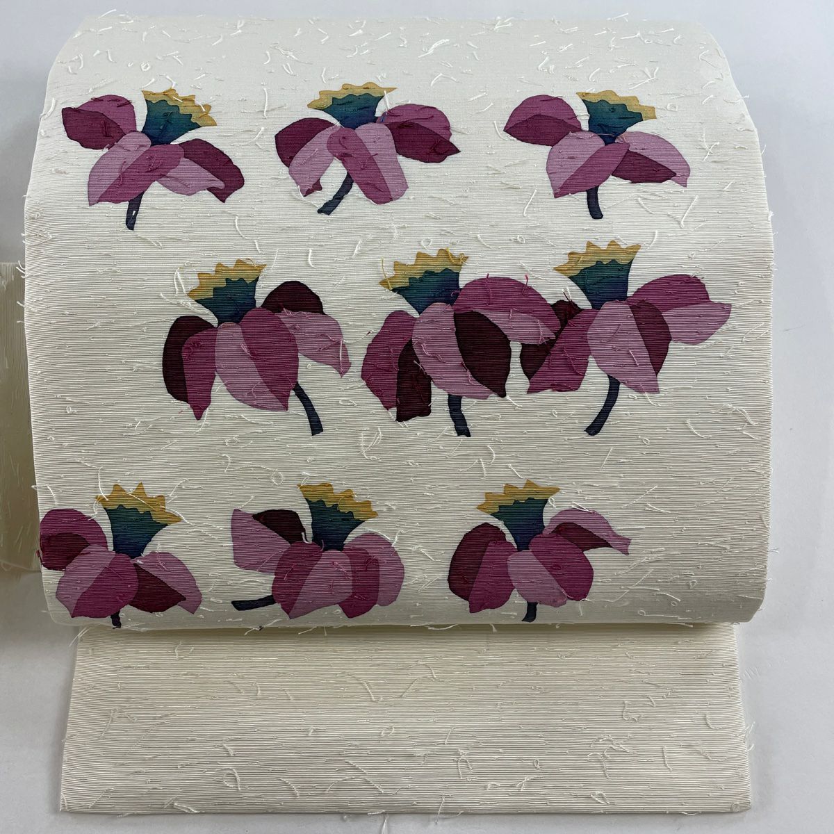 袋帯 正絹 引き箔 上品な花唐草 六通T-3972 袋帯 名品 花唐草 疋田 ピンクベージュ 六通 正絹 【中古