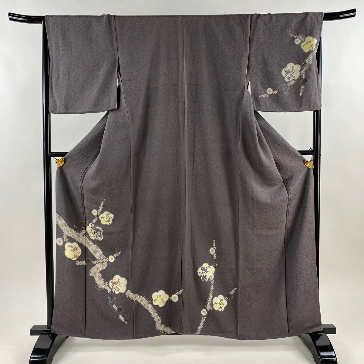 付下げ 身丈156cm 裄丈62cm S 袷 草花 流水 総絞り 黒 正絹 秀品｜中古