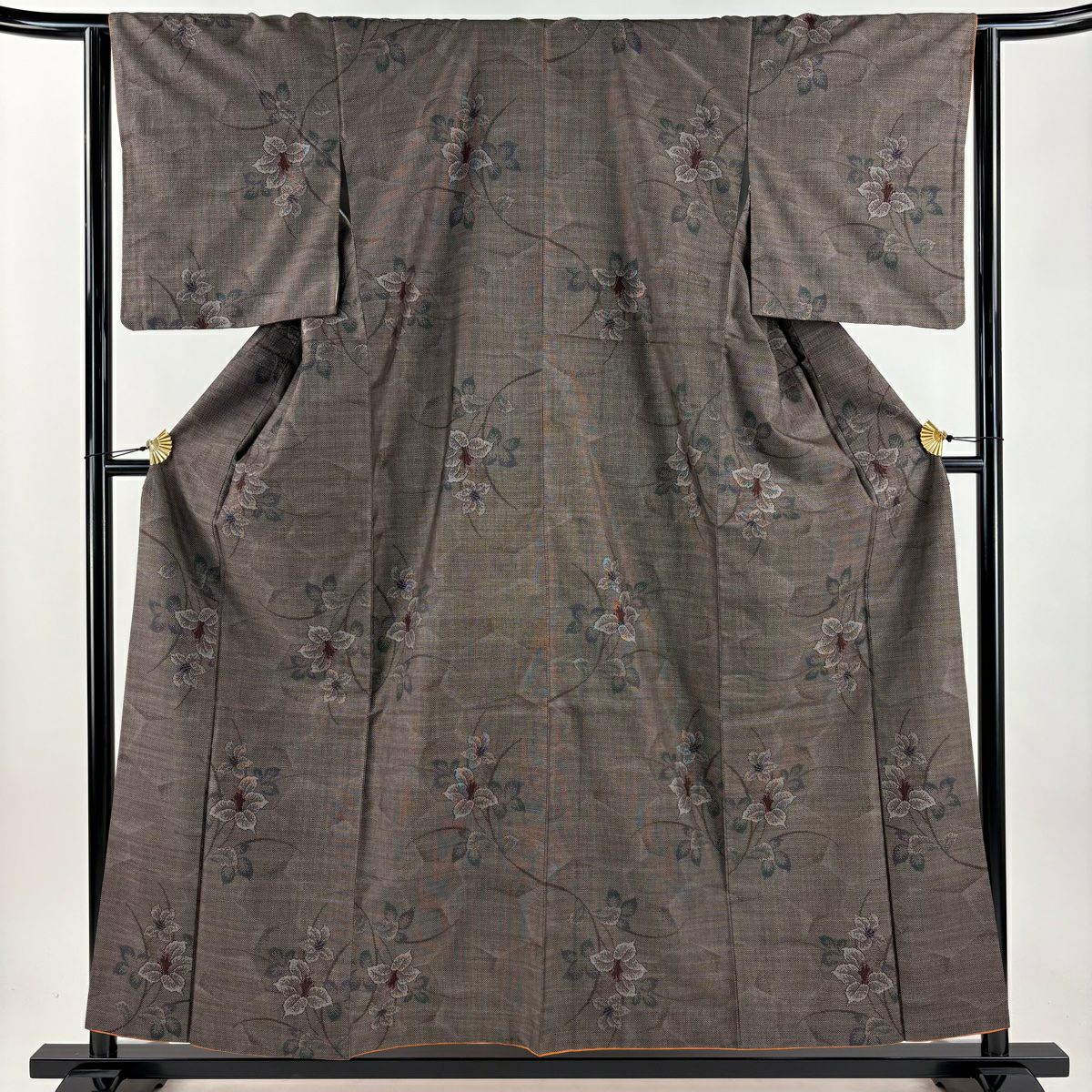 美品】 紬 身丈162.5cm 裄丈67cm M 袷 花唐草 紺色 正絹 秀品｜中古