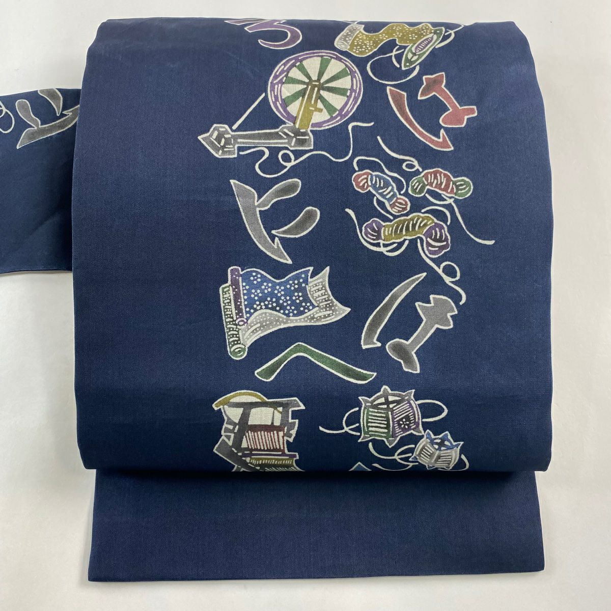 名古屋帯 秀品 落款あり 鳥 草花 縮緬 濃紺 正絹｜中古・古着