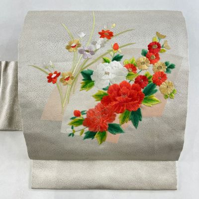 https://buysell.itembox.design/product/110/000002411074/000002411074-01-m.jpg
