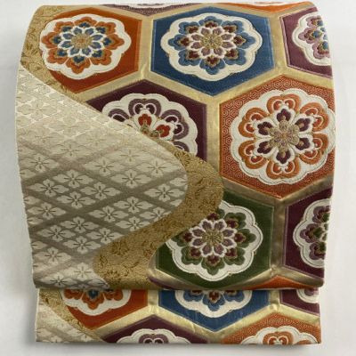 https://buysell.itembox.design/product/119/000002411935/000002411935-01-m.jpg