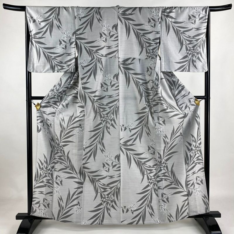 小紋 身丈161cm 裄丈66.5cm M 単衣 薔薇 黒 正絹 逸品｜中古