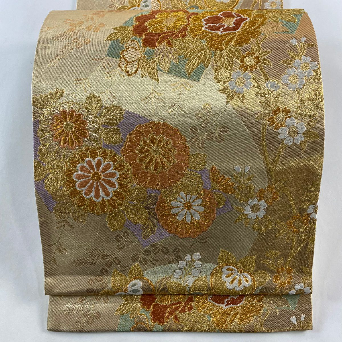 411my40◇宝尽くし 菊 唐草 短冊 金糸 唐織 六通 袋帯◇未使用品 袋帯 秀品 牡丹 菊 唐織 金糸 金色 六通 正絹｜中古・古着
