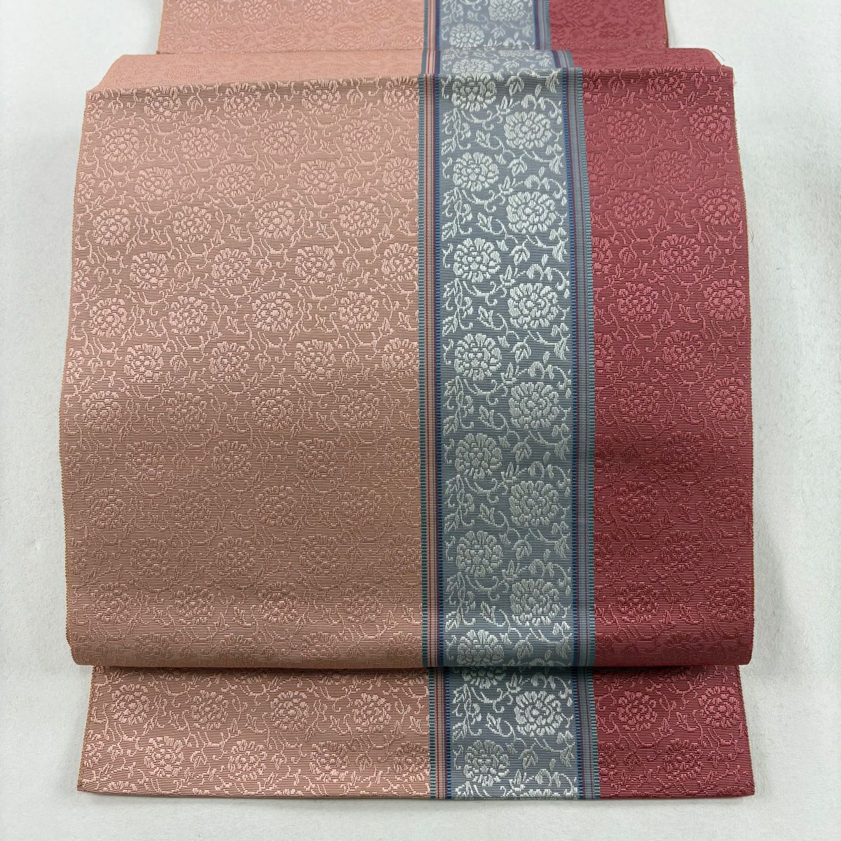 H-267 名古屋帯 松葉仕立て 正絹 八寸 紬 刺繍 幾何学模様 赤 緑 青 H-267 名古屋帯 松葉仕立て 正絹 八寸 紬 刺繍 幾何学模様 赤 緑