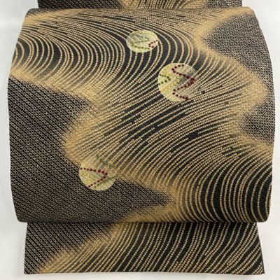 https://buysell.itembox.design/product/134/000002413410/000002413410-01-m.jpg