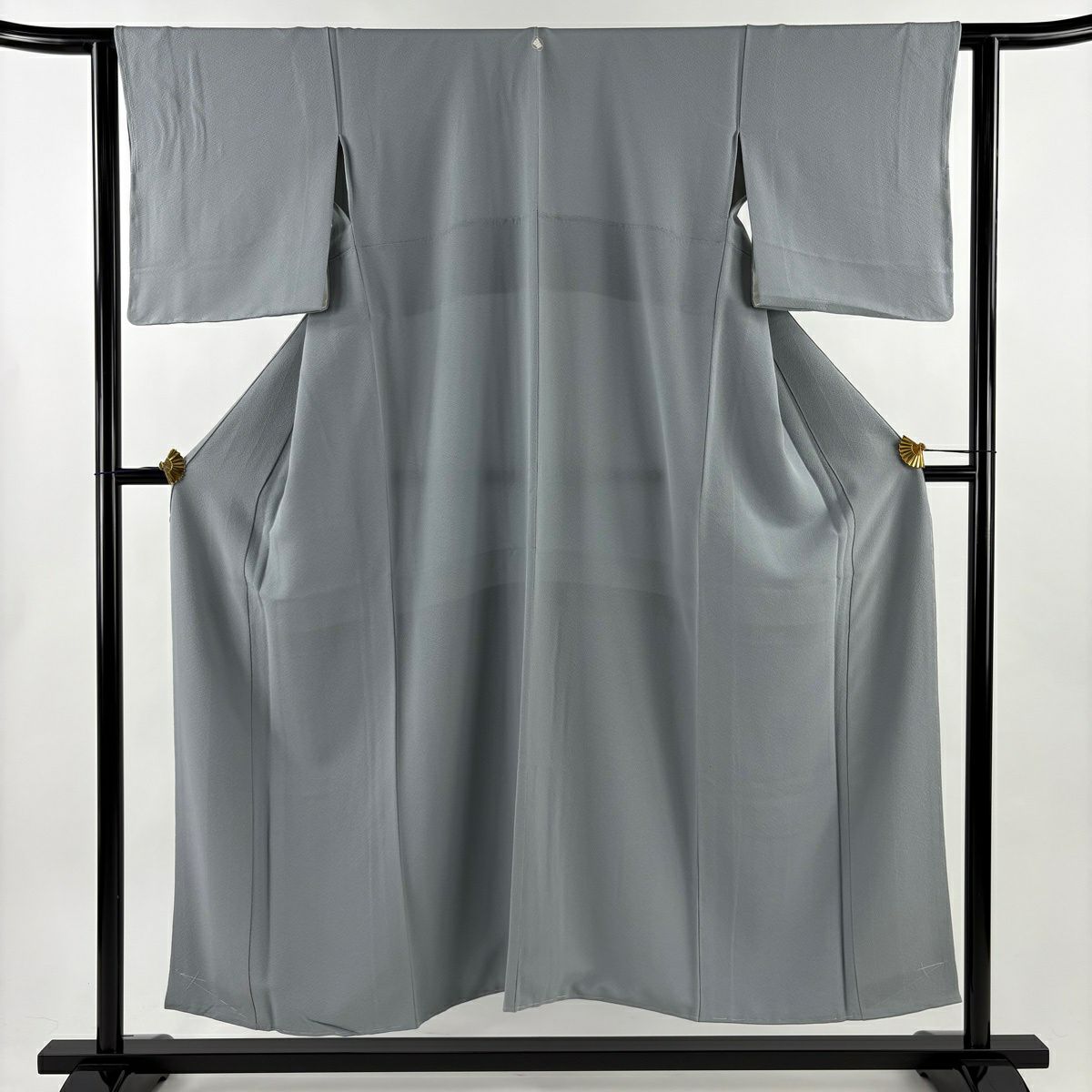 色無地 身丈156.5cm 裄丈67.5cm L 袷 千地泰弘 落款あり 地紋 灰色