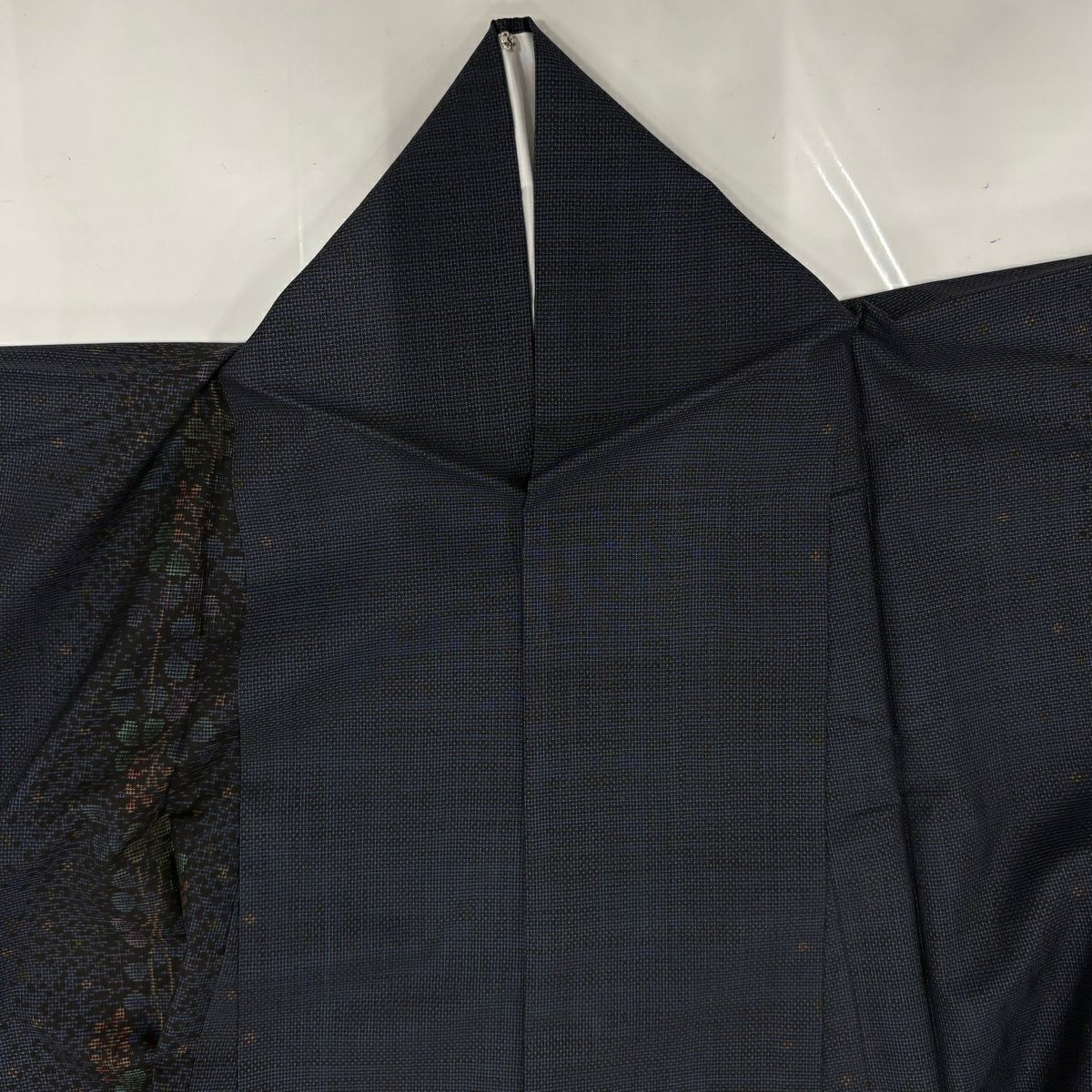 紬 身丈158cm 裄丈62cm S 袷 草花 幾何学模様 紺色 正絹 秀品｜中古