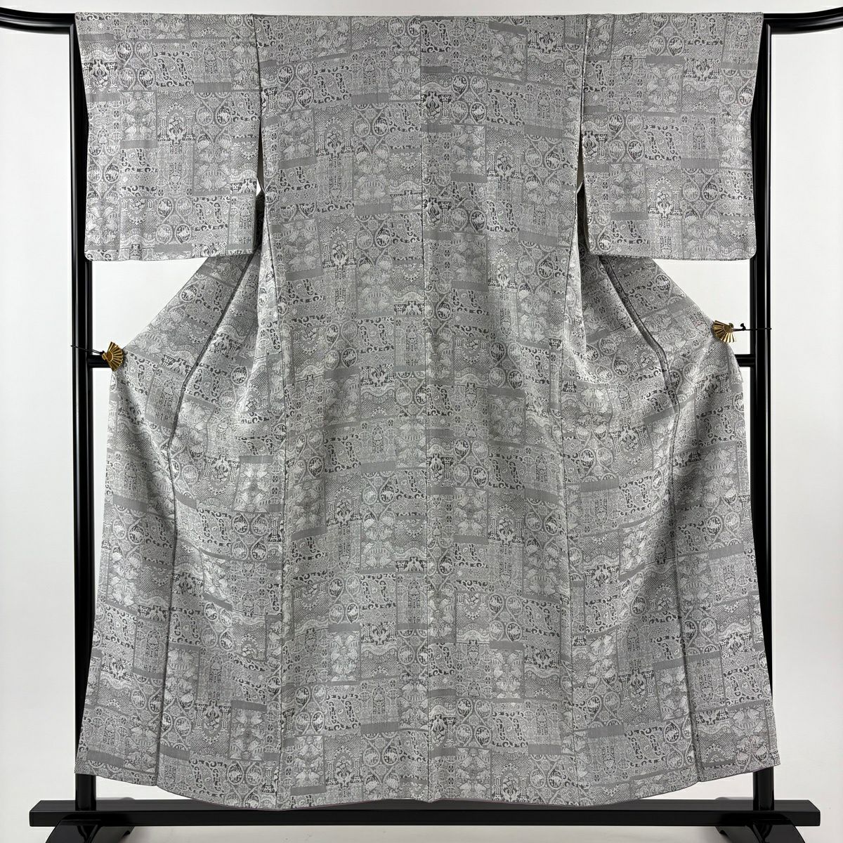 小紋 身丈152cm 裄丈62cm S 袷 紋意匠 バチ衿 草花 笠松 灰色 正絹