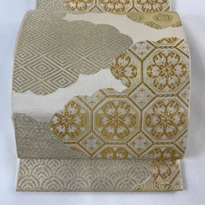 https://buysell.itembox.design/product/148/000002514841/000002514841-01-m.jpg
