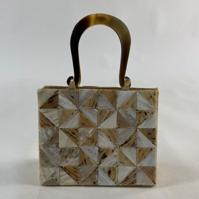 https://buysell.itembox.design/product/149/000002514965/000002514965-01-m.jpg