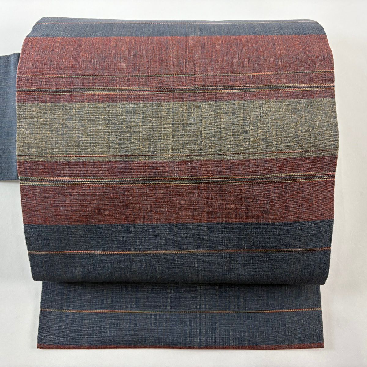 名古屋帯 秀品 松葉仕立て 八寸名古屋帯 紬地 やまと 魚 段縞 茶紫