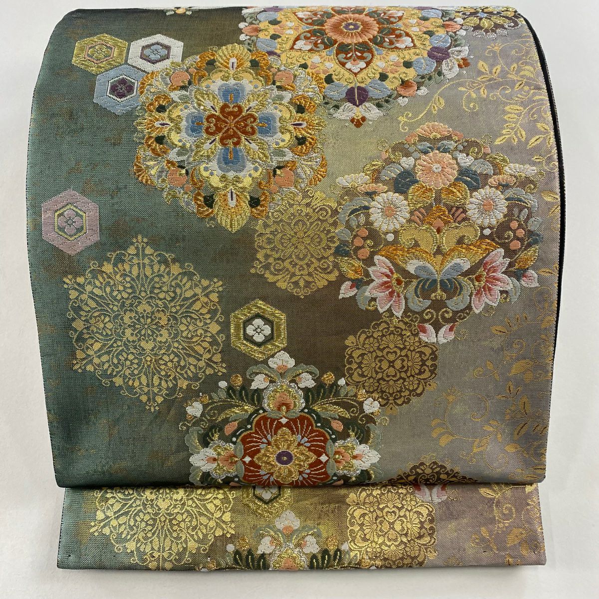 50%OFF 袋帯 美品 秀品 華文 草花 金銀糸 箔 黒 六通 正絹 K50