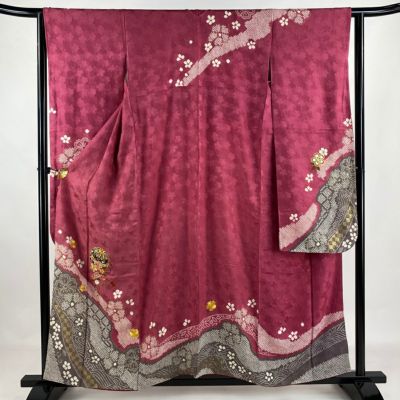 T680 振袖 赤 ちりめん 花 桜 毬 正絹 着物 袷 和装 着丈168㎝ T680 振袖 赤 ちりめん 花 桜 毬 正絹 着物 袷 和装 着丈168㎝