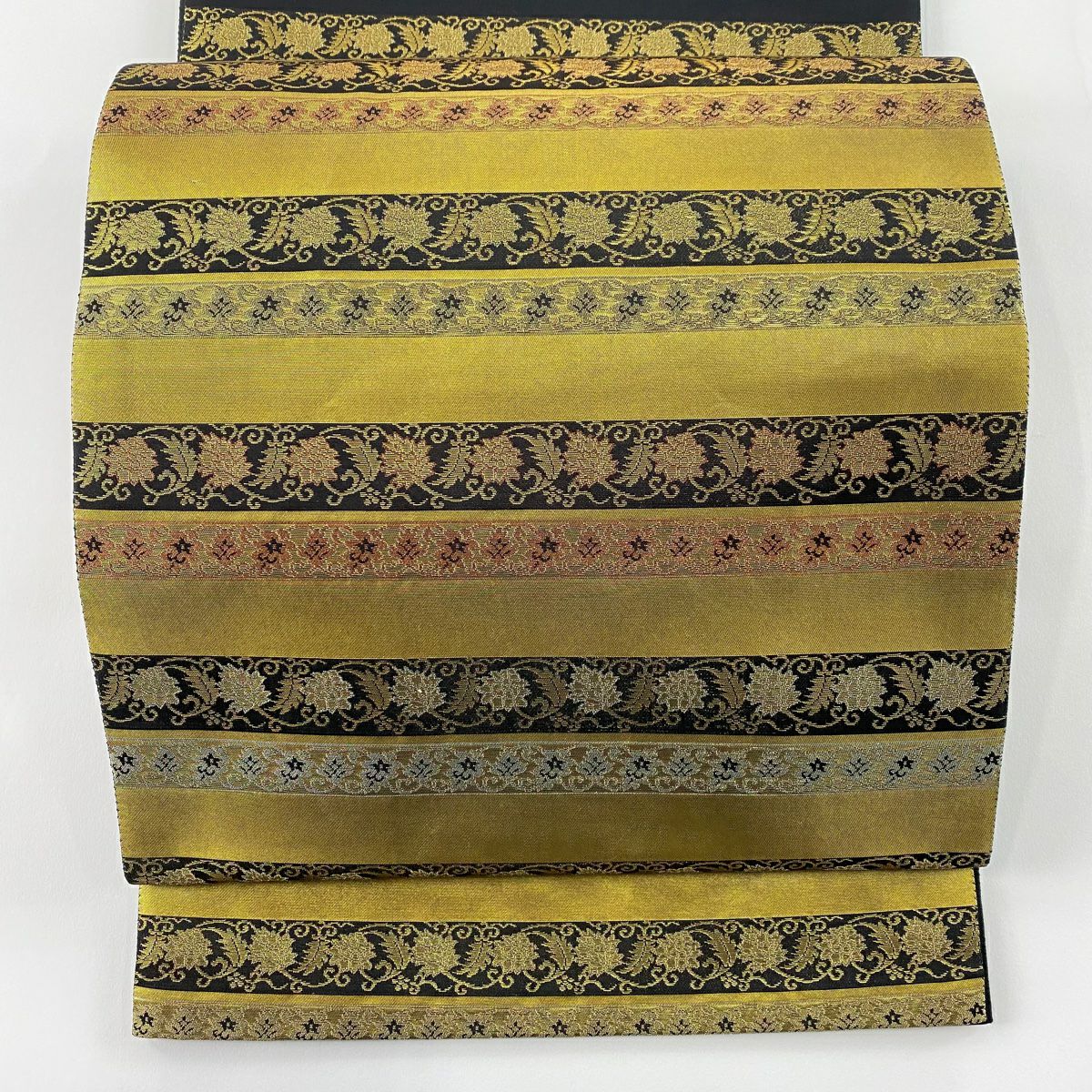 袋帯 美品 逸品 花唐草 刺繍 金糸 金色 お太鼓柄 正絹|中古 袋帯 美品 逸品 花唐草 刺繍 金糸 金色 お太鼓柄 正絹|中古