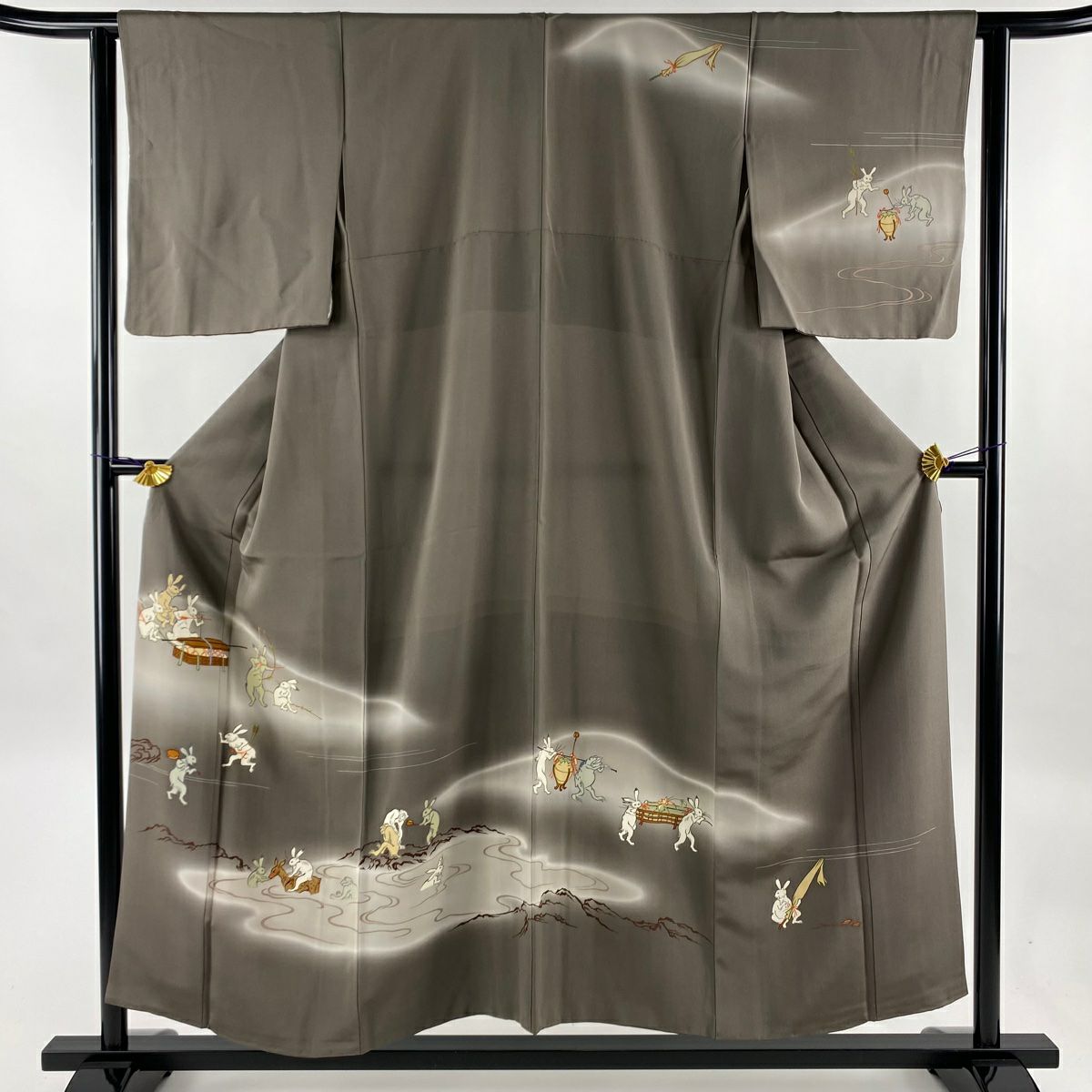 袋帯 美品 名品 鳥獣戯画 霞 金通し 箔 ベージュ お太鼓柄 正絹 袋帯 美品 名品 鳥獣戯画 霞 金通し 箔 ベージュ お太鼓柄 正絹
