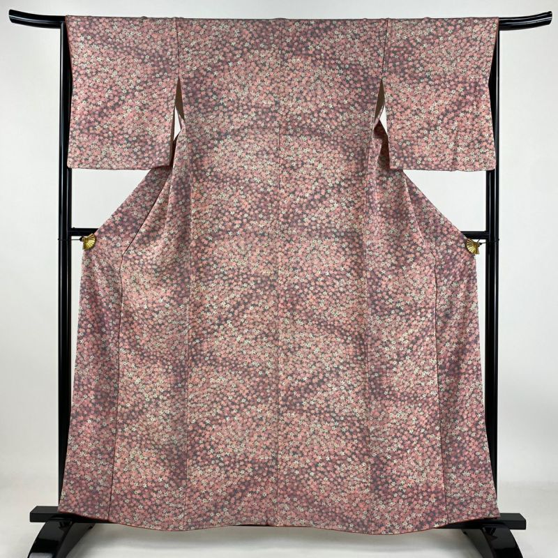 小紋 身丈158.5cm 裄丈65cm M 袷 楓 鮫 金彩 ピンク 正絹 美品