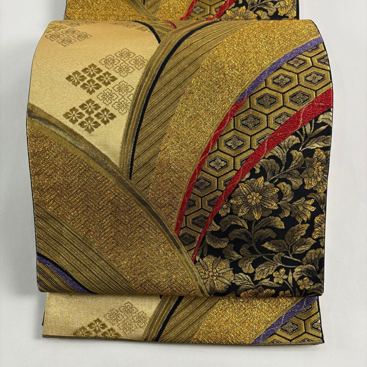 美品】 袋帯 秀品 草花 花菱 金銀糸 箔 黒 六通 正絹｜中古・古着