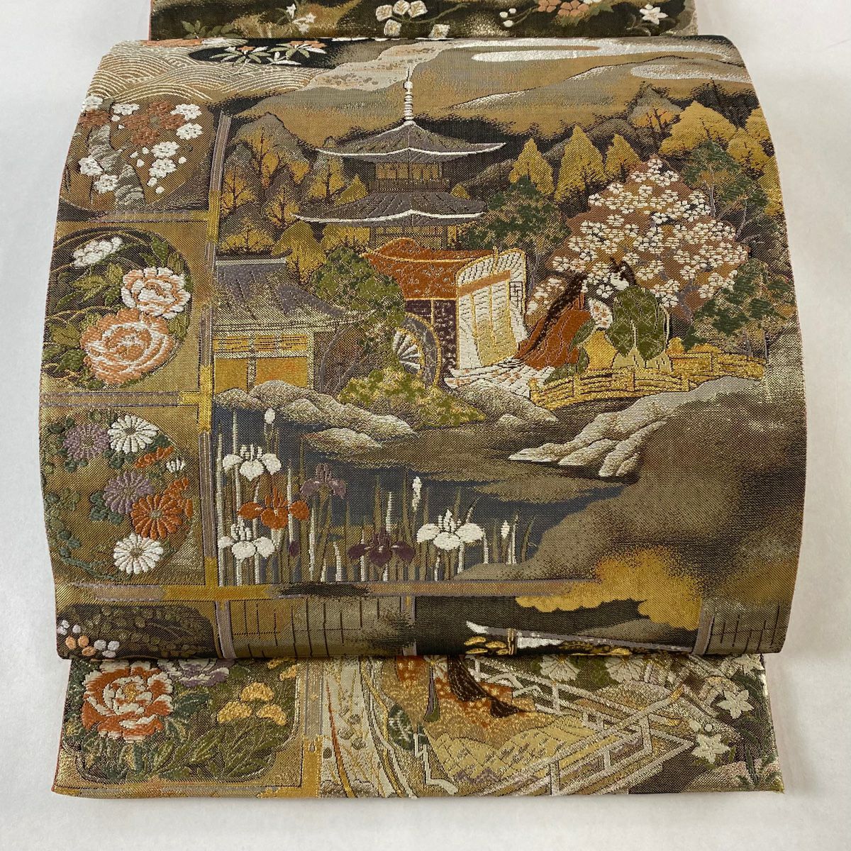 六通］お太鼓柄 袋帯 中古美品 御車几帳紅梅図 本金箔 442cm O-277