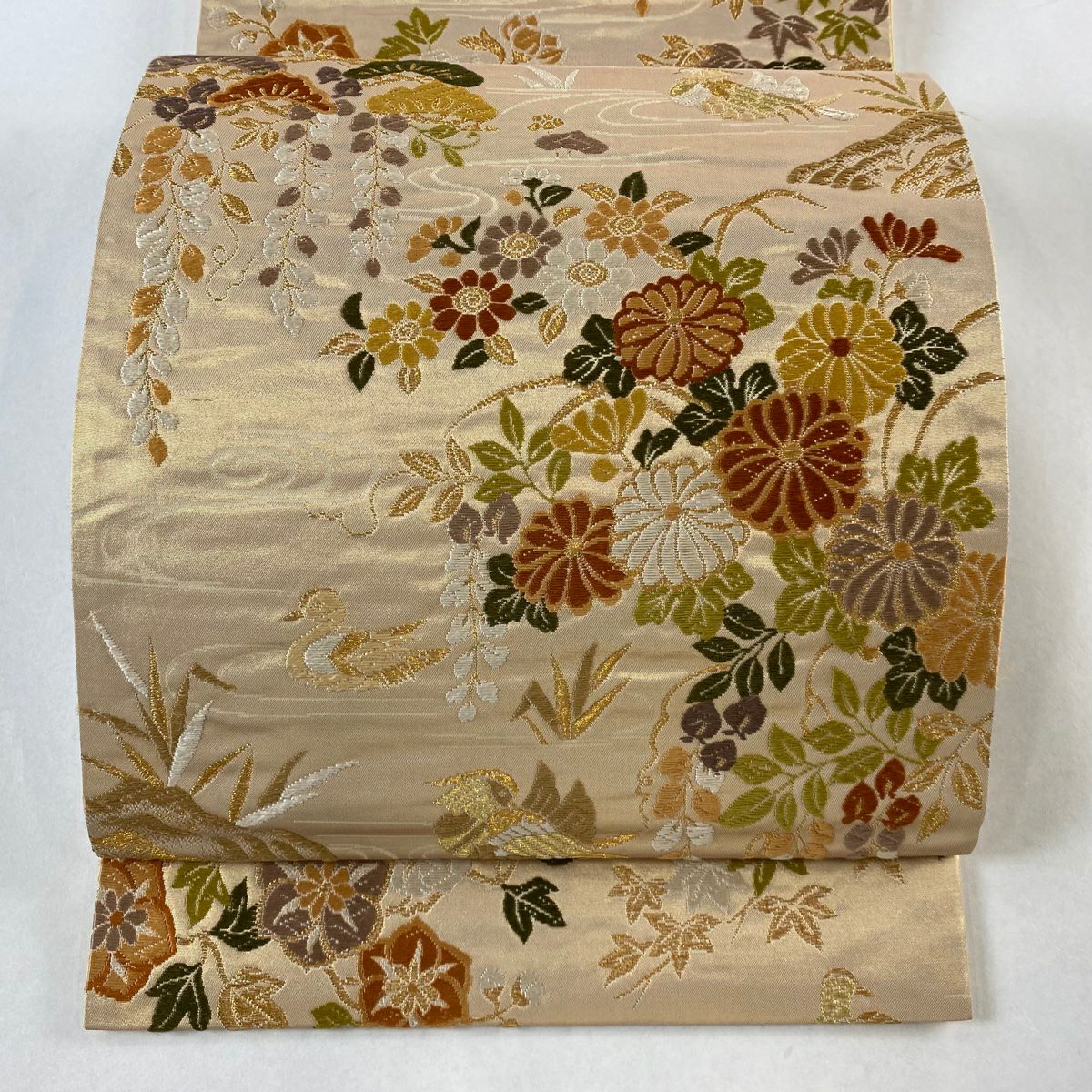 H-294 袋帯 正絹 六通 金糸 銀糸 箔 唐織 菖蒲 牡丹 菊 亀甲 袋帯 秀品 蝶 桜 箔 金糸 黒 六通 正絹｜中古・古着・リサイクル