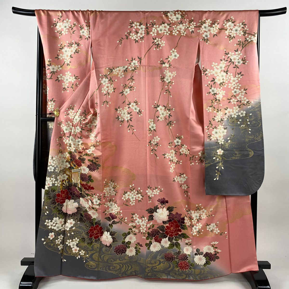 未着用に近い！金彩尽し＆刺繡尽し＊紫色＊豪華＊振袖＊１６０ｃｍ＊裄６５ 振袖 豪華 金彩 金刺繍 紋意匠 桜 身丈160cm 撥水加工済 - メルカリ