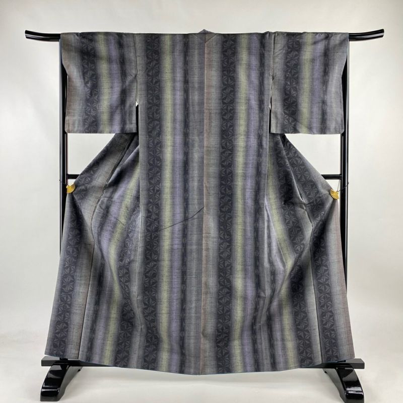 【同梱不可】 紬 秀品 美品 正絹 黒灰 縞 麻の葉 袷 M 裄丈65.5cm 身丈163cm 着物・浴衣