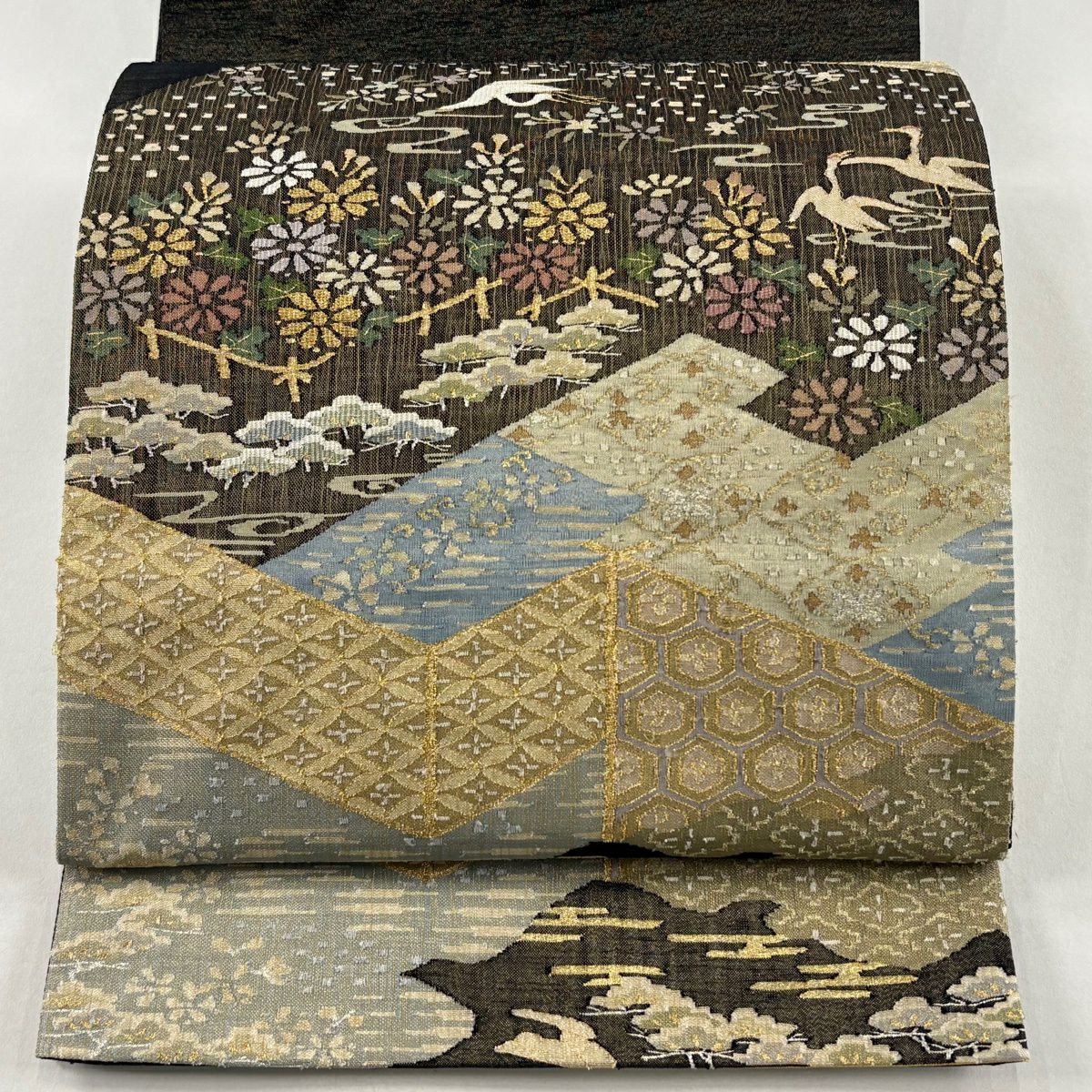 美品】 袋帯 逸品 鶴 松 金銀糸 綴れ 黒 お太鼓柄 正絹｜中古・古着