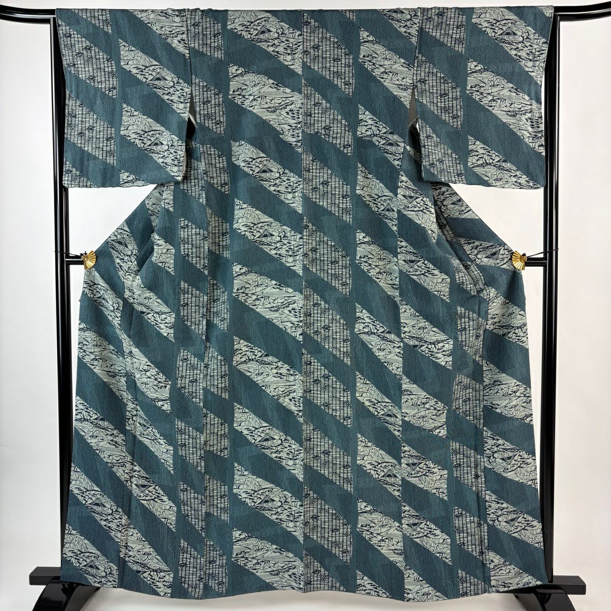 美品】 小紋 身丈161cm 裄丈62cm S 袷 紬地 草花 幾何学模様 よもぎ色