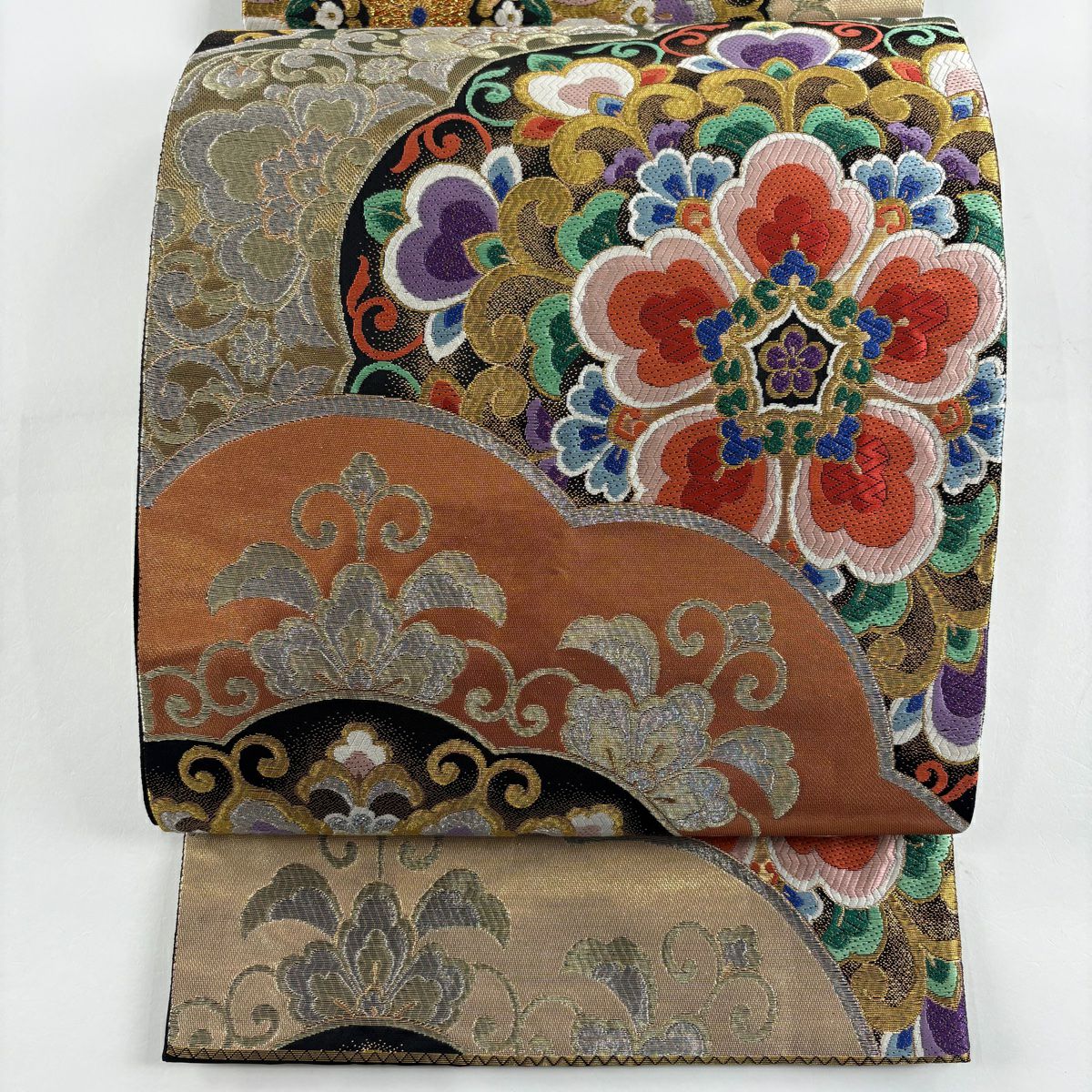 美品】 袋帯 名品 ヱ霞 花唐草 箔 銀糸 黒 六通 正絹 ｜中古・古着