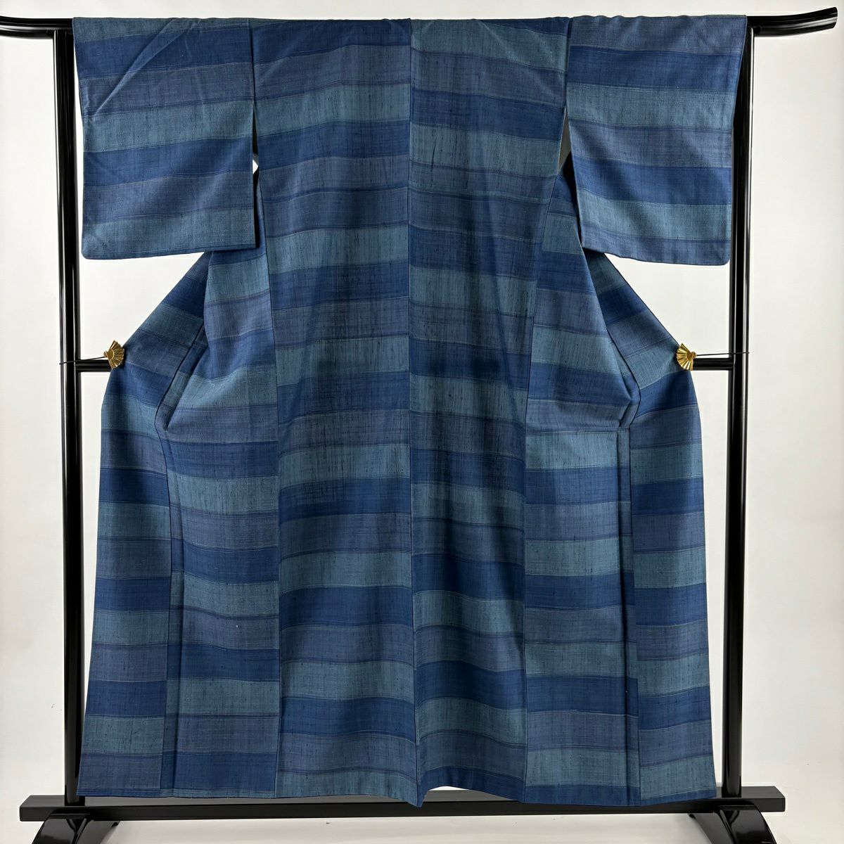 紬 身丈162.5cm 裄丈65.5cm M 袷 笠松 御所車 焦茶色 正絹 優品｜中古