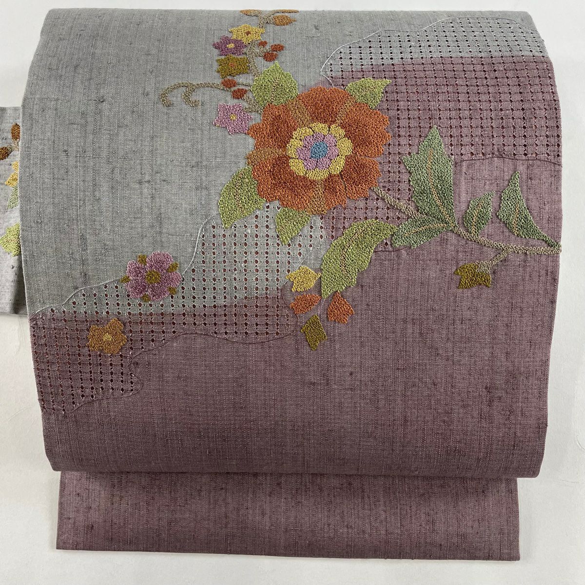 ランキング2025 道長取 草花 紬地 秀品 美品 名古屋帯 刺繍 正絹｜中古 青灰色 着物・浴衣