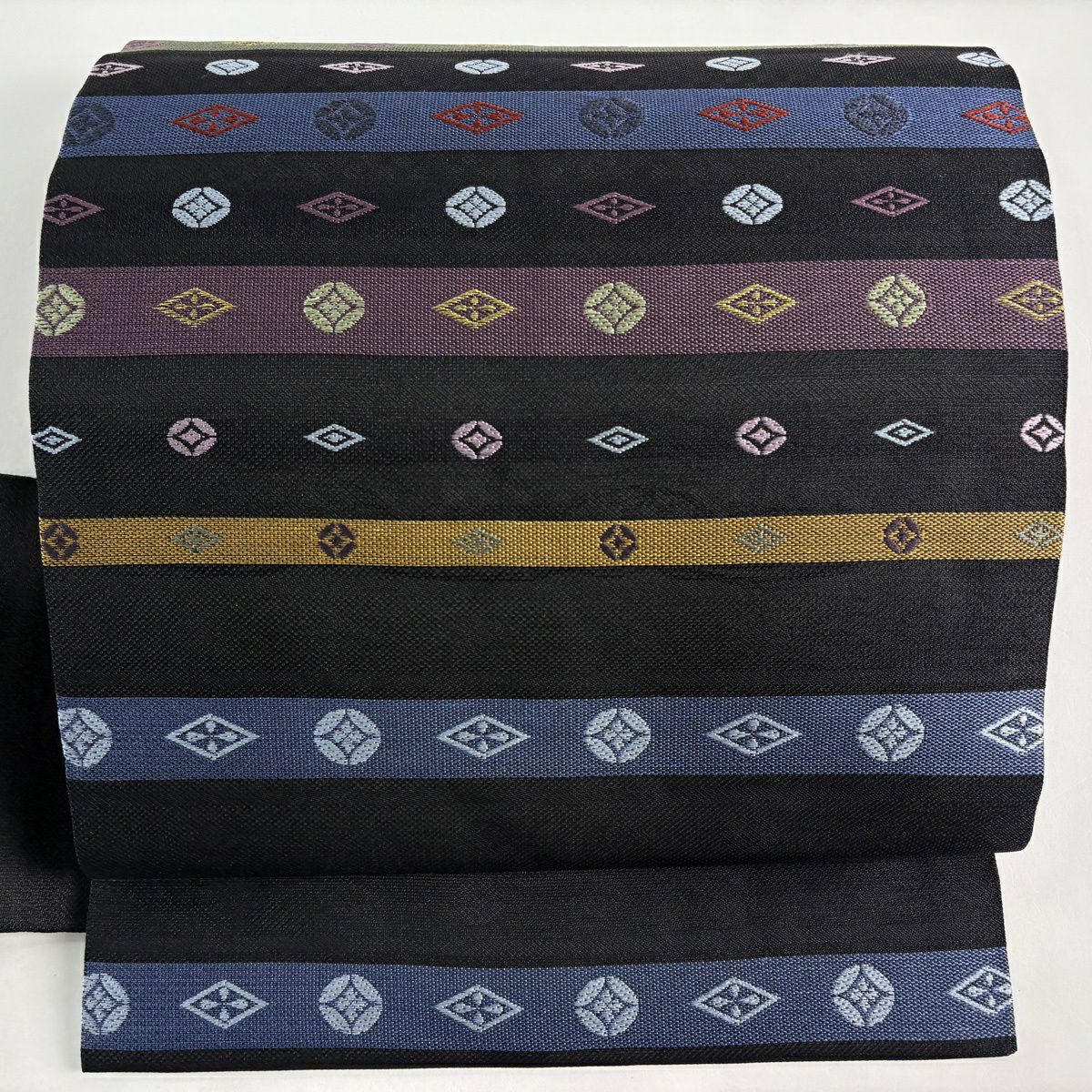 美品】 名古屋帯 秀品 花菱 唐草 箔 銀糸 黒 正絹｜中古・古着