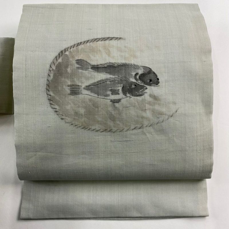 名古屋帯 美品 名品 うさぎ ちりめん 灰色 正絹 中古（名古屋帯