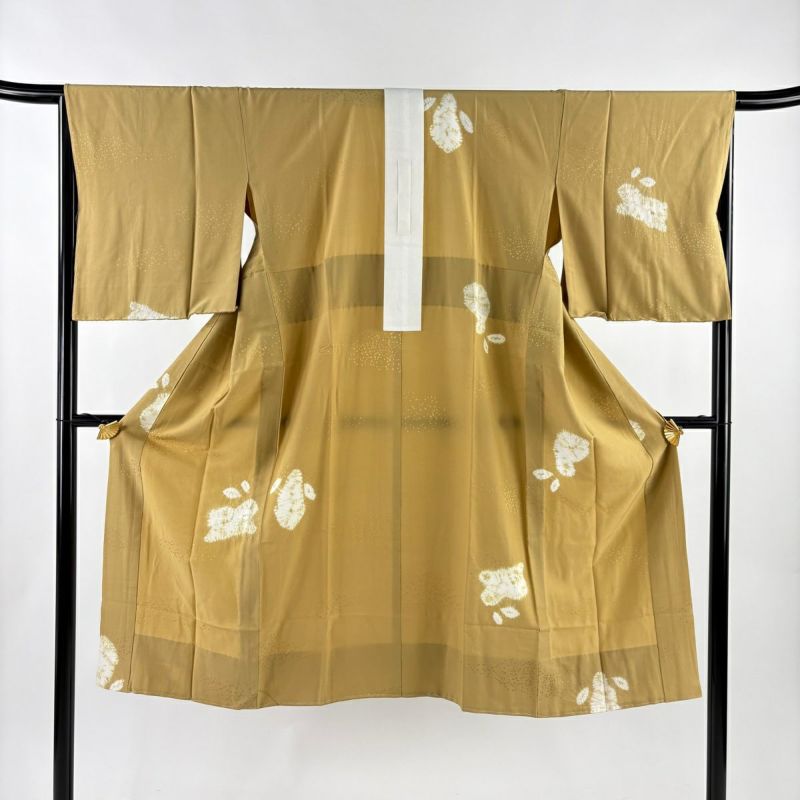 長襦袢 身丈126.5cm 裄丈66cm M うさぎ 幾何学 絞り 黄土色 正絹 秀品