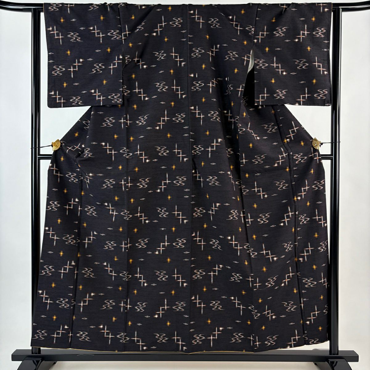 紬 身丈151.5cm 裄丈64cm M 袷 菱文 花 紺色 正絹 優品｜中古・古着