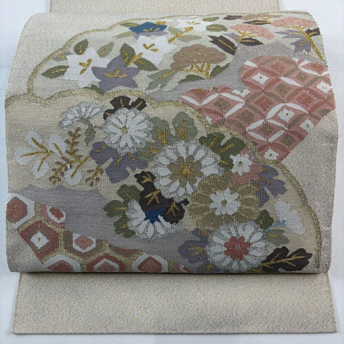 ３L・松葉仕立て名古屋帯、青紫に金糸・銀糸の円の柄、正絹、落款有り　ａ7 3L・松葉仕立て名古屋帯、青紫に金糸・銀糸の円の柄、正絹、落款有り